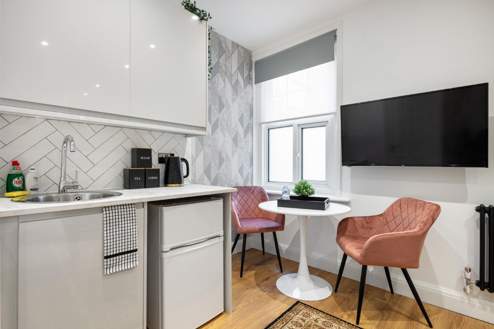 ** Inclusive of council tax, gas, electricity, water, internet and Netflix** Crown Terrace, Cricklewood